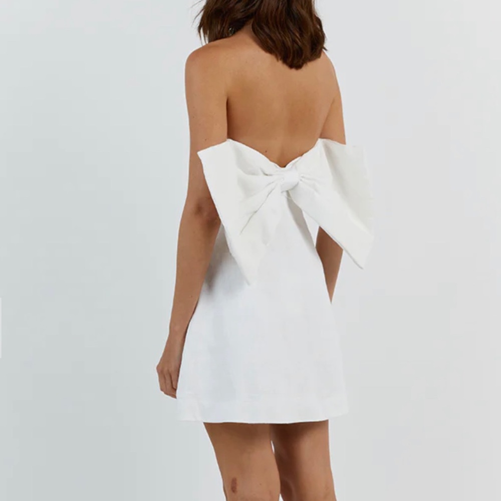 DISSH Aisle White Linen Back Bow Dress - Picture 4 of 6